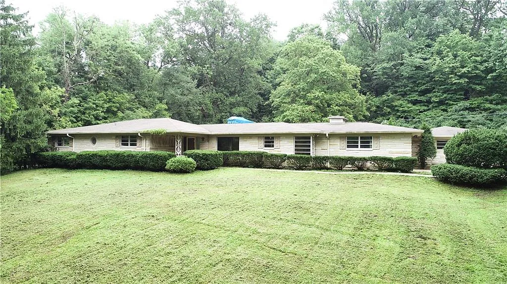 5855 Braewick Rd photo 1