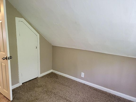 2nd image of 749 Fairbanks Ave
