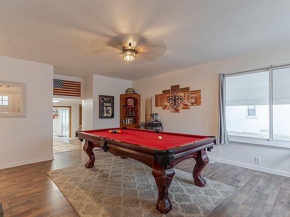 5th image of 1916 N Villa Dr