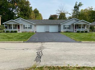 346 Maplewood Dr, Cortland, OH 44410