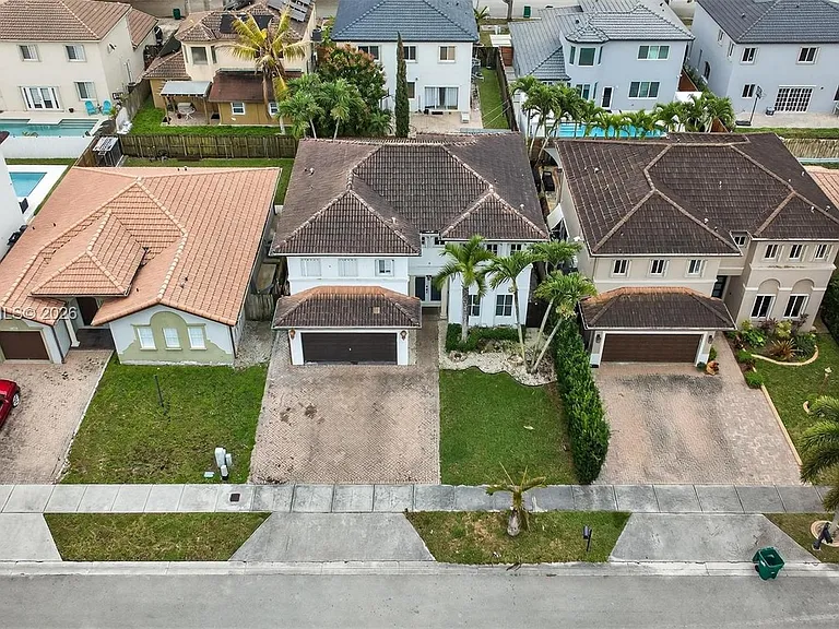 15874 SW 138th Ter — Photo 57