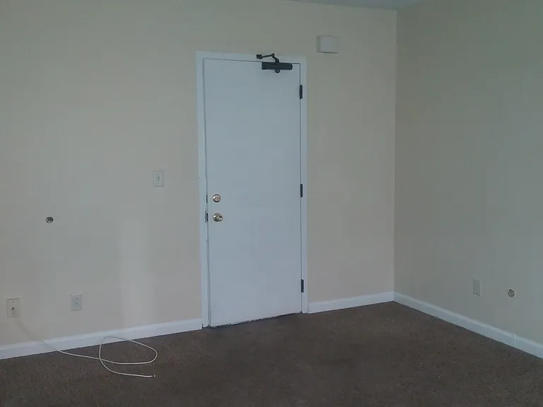 2619 James St #10 — Photo 2
