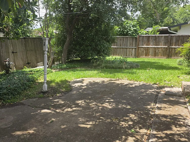 807 Edgefield Dr — Photo 7