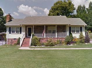 215 Timber Ln, Greenville, SC 29609