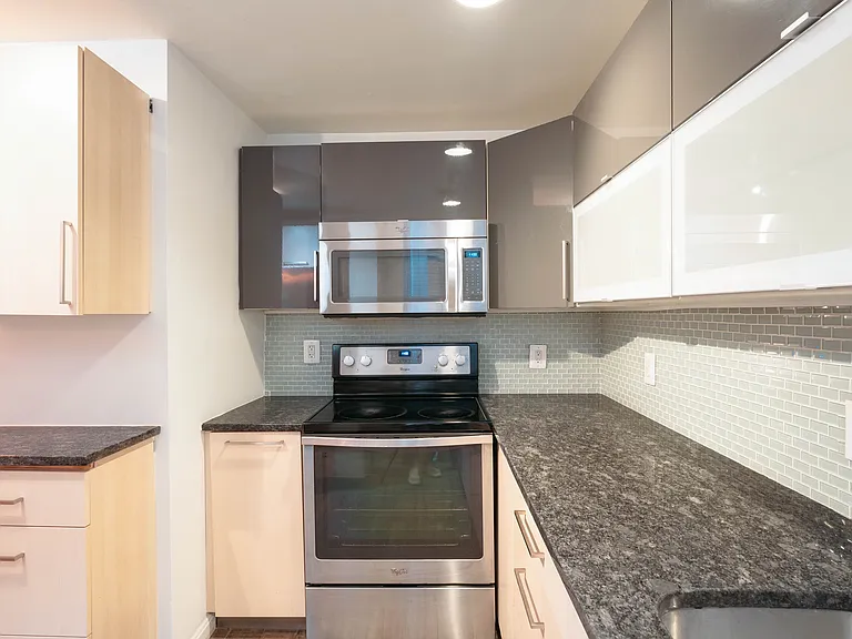 1112 25th St NW #5 — Photo 30