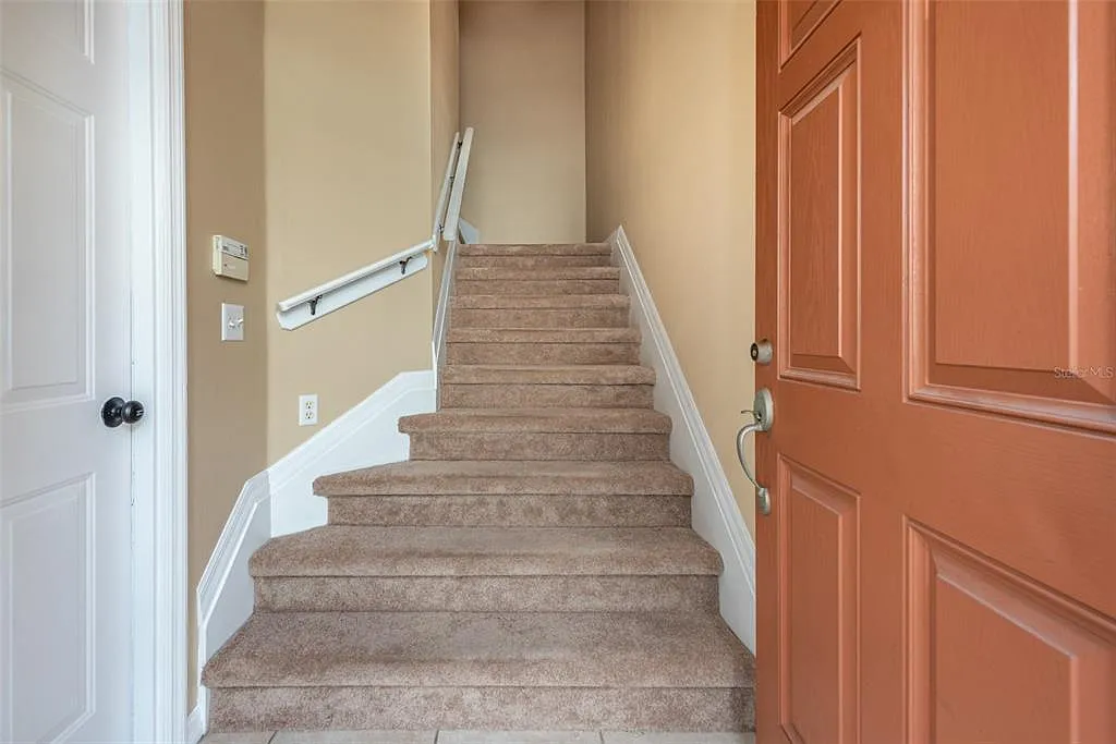 2 bed, 2.0 bath, 1298 sqft, $1,800 — Photo 4