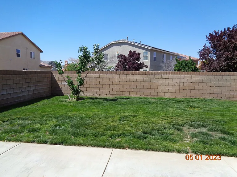 2739 Garnet Ln — Photo 23