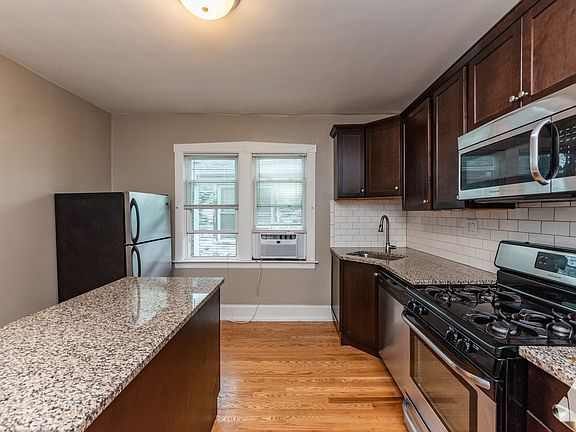 3rd image of 5051 W Argyle St APT 3