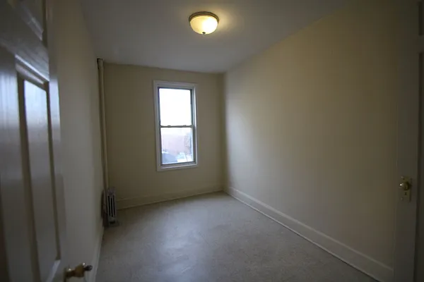 Rented by Nest Seekers International | media 9