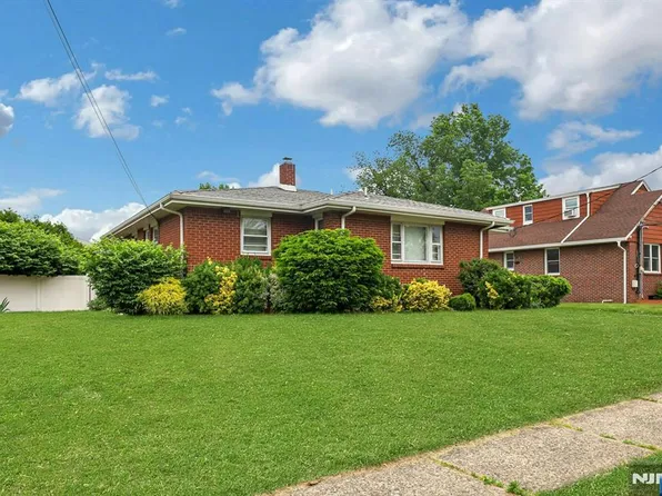167 Paterson Ave, Hasbrouck Heights, NJ 07604