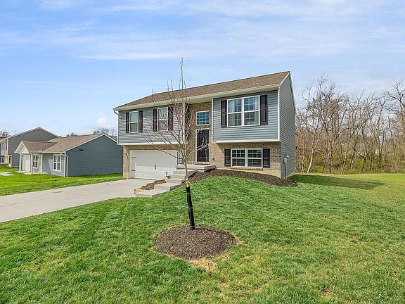 2nd image of 598 Summer Pointe Dr