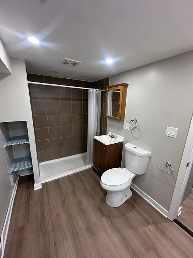 62 McVicker — Photo 3