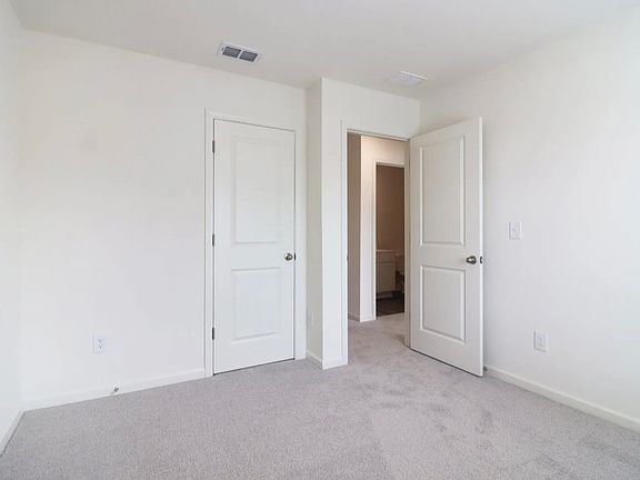 2nd image of 3009 Acacia Cir
