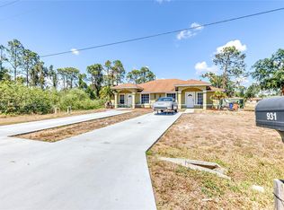 929/931 Meadow Rd, Lehigh Acres, FL 33973