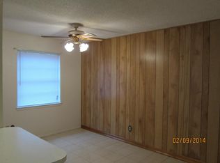 906 Cannon Dr, Euless, TX 76040
