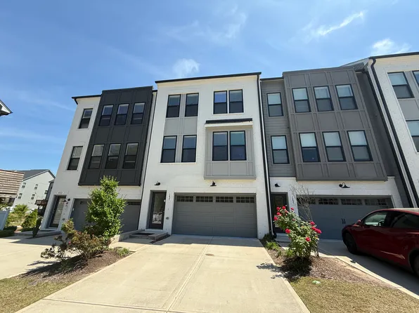 1235 Corkery Ridge Ct, Cary, NC 27519