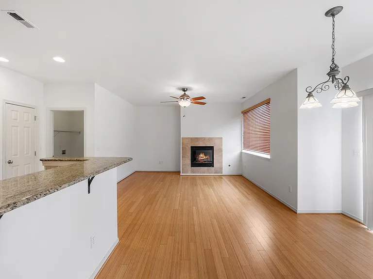 7601 Rushmore Way NE — Photo 7