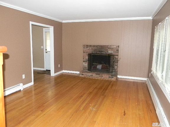 2nd image of 101 Summit Dr