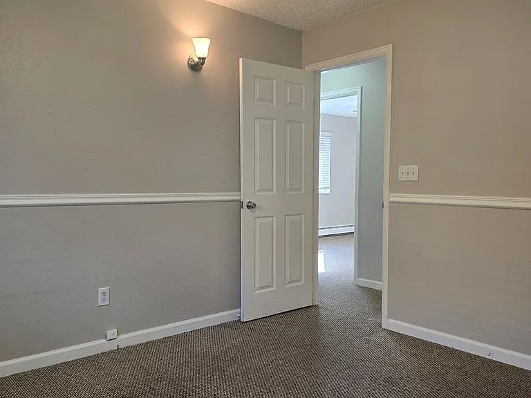 1033 W 112th Ave #A — Photo 12
