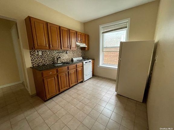 3rd image of 2931 200th St APT 2