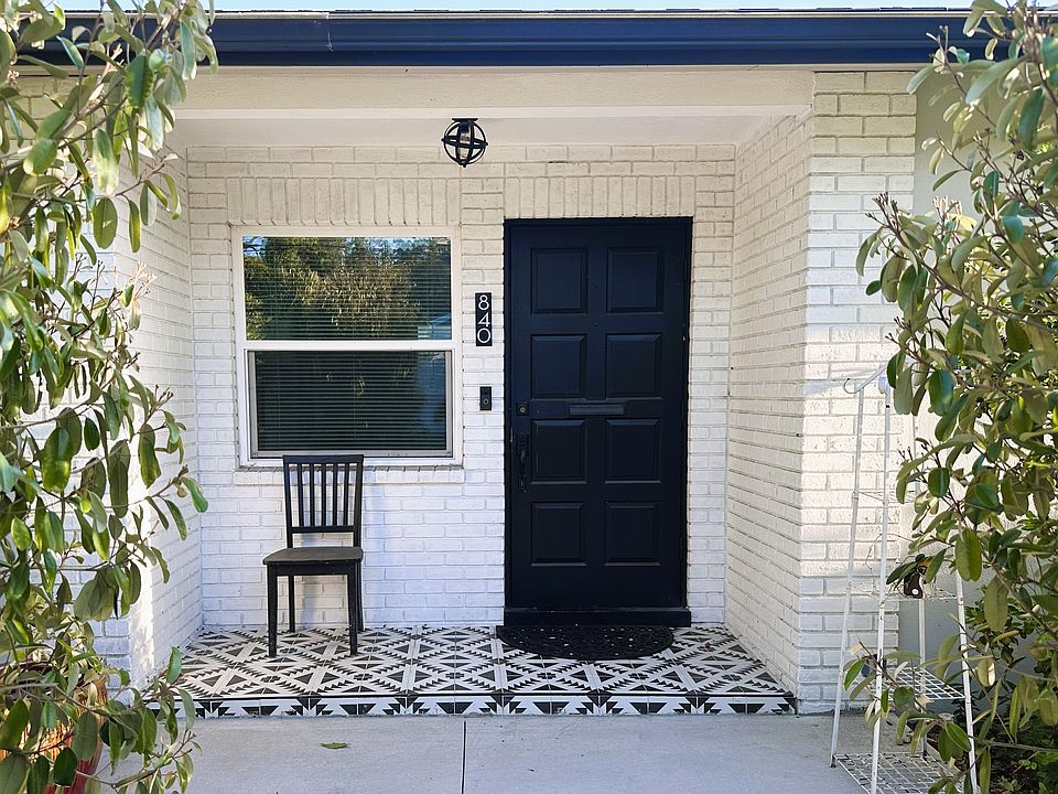 1st image of 840 31st Ave N