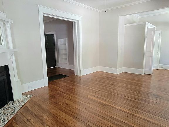 5th image of 554 Lancaster St