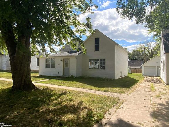 2nd image of 224 Cedar Ave