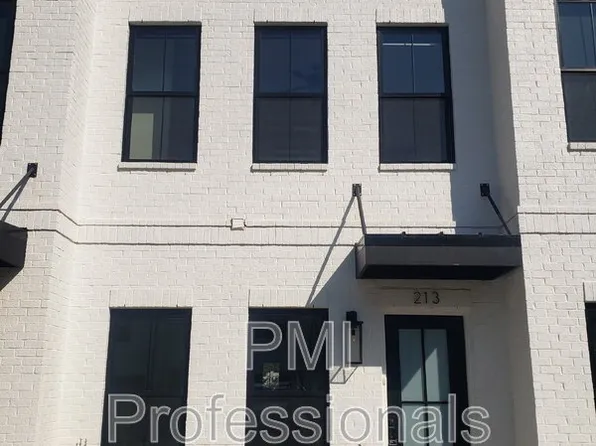 209 McAuliffe St, Murfreesboro, TN 37130