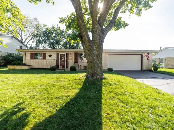 1039 Heathwood Dr, Englewood, OH 45322
