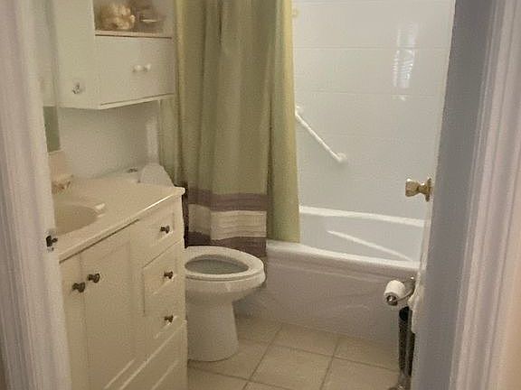 4th image of 3901 71st St W #61