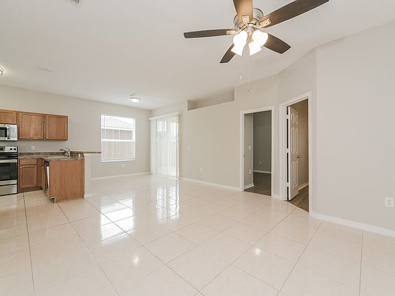 4th image of 139 Bluff Pass Dr