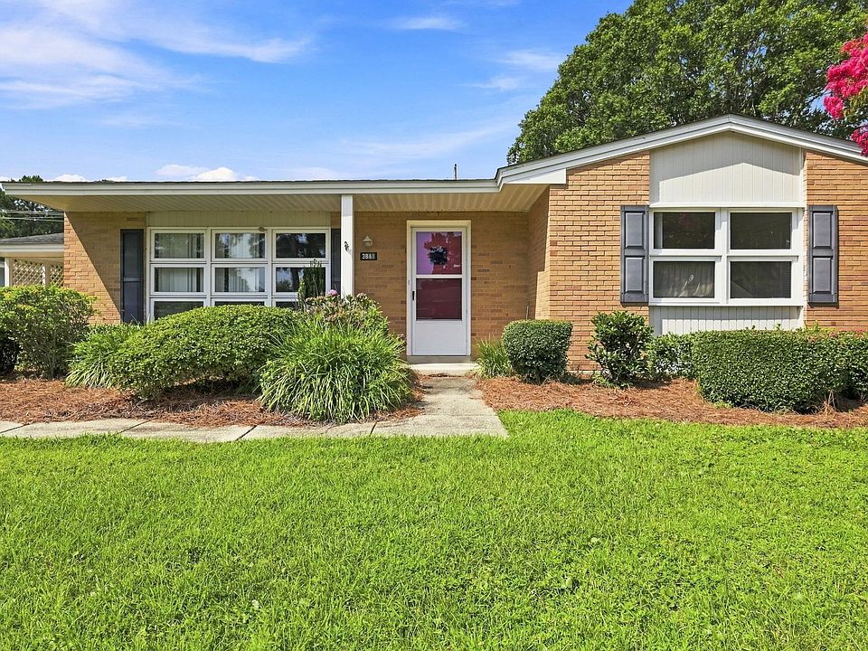 1st image of 3841 Spruce Dr. #3841