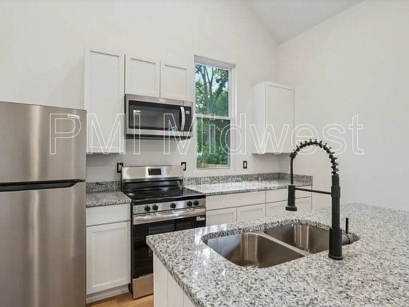 5th image of 941 King Ave