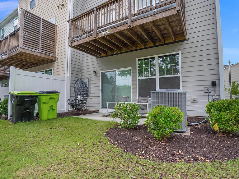 1202 Commack Dr — Photo 22