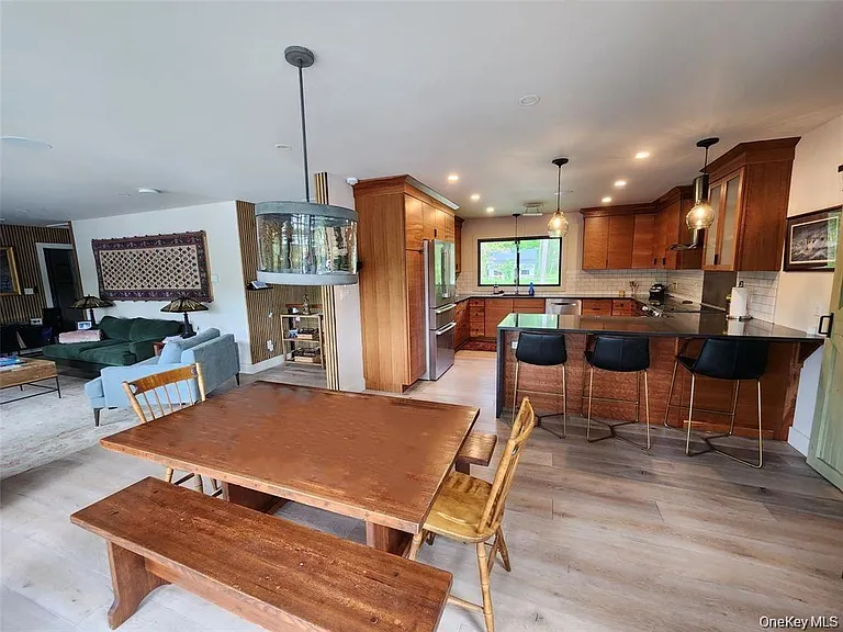 53 Lake Pleasant Dr — Photo 10