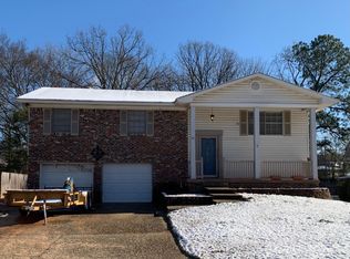 63 Warwick Rd, Little Rock, AR 72205