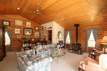 2nd image of 782 Tulip Dr