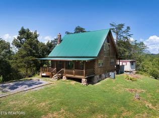 702 Apache Trail Way, Sevierville, TN 37876