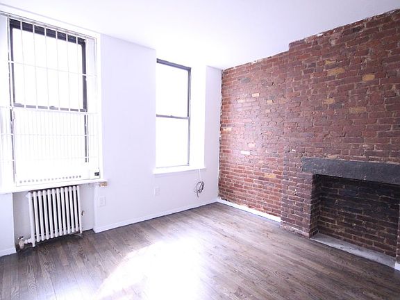 4th image of 273 E 10th St APT 6
