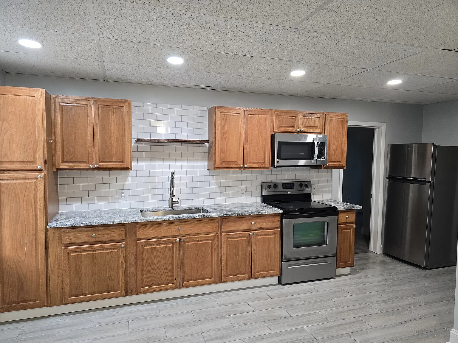 2 bed, 760 sqft, $1,400 — Photo 3