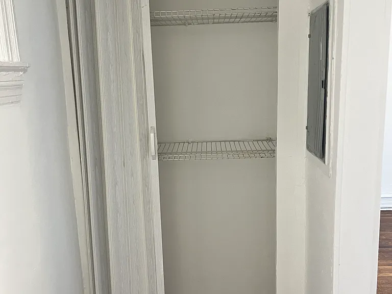 4943 Penn St #1A — Photo 12