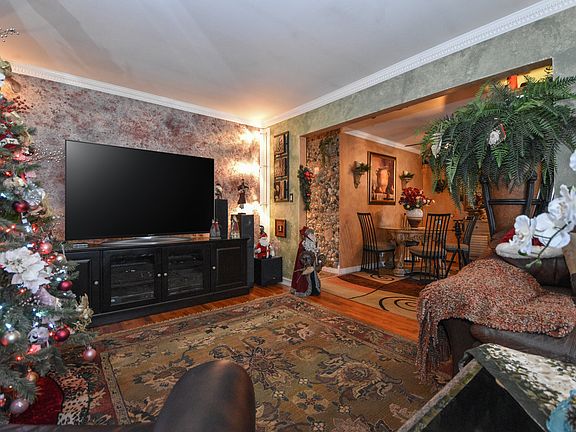 4th image of 142 Church St APT 2C