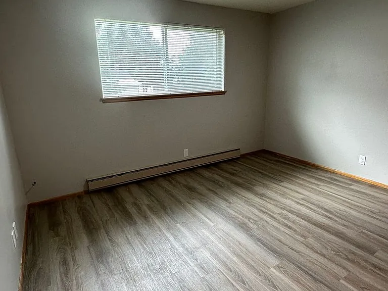 401 S Holly St — Photo 21