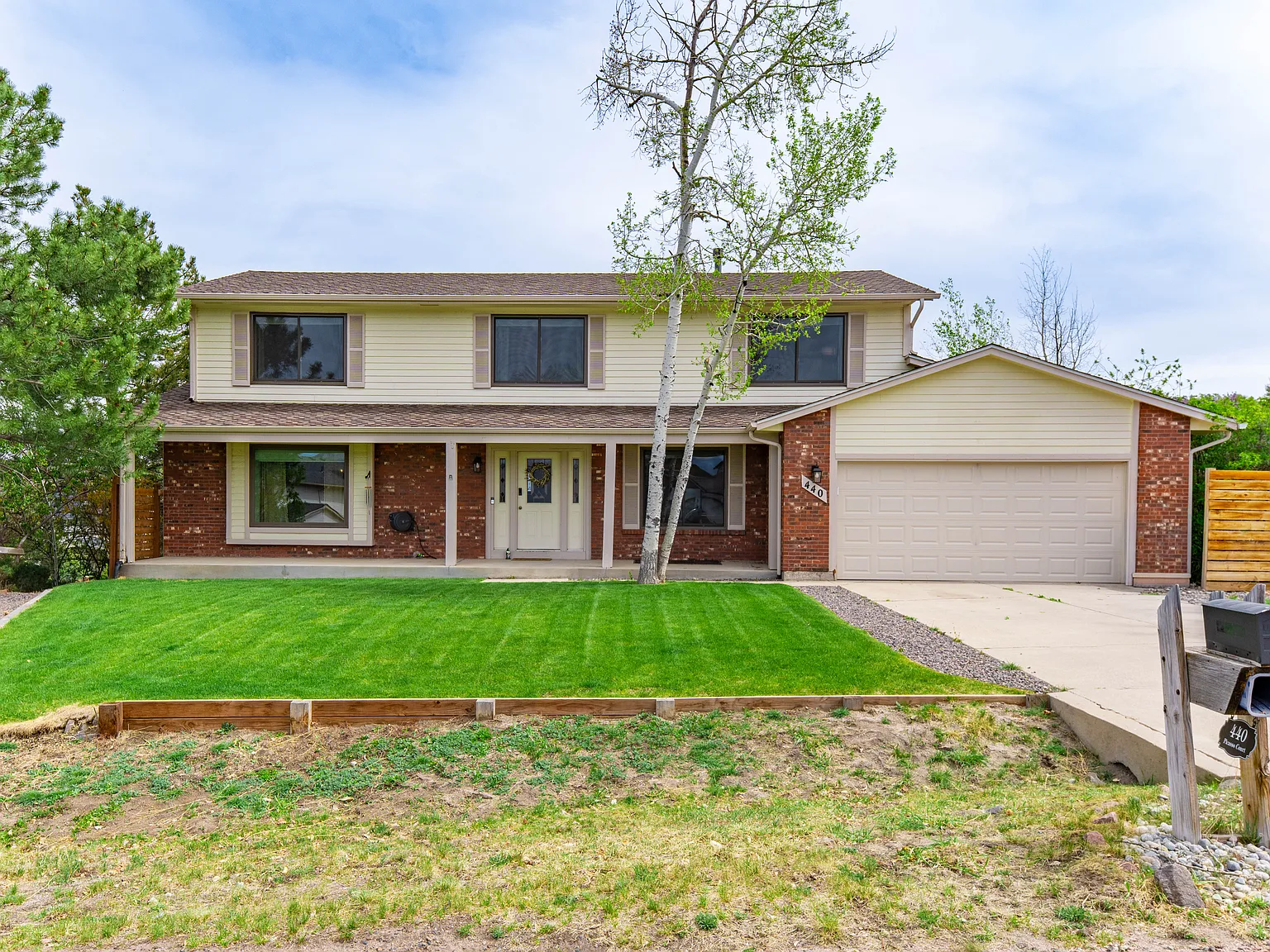 5 bed, 3743 sqft, $3,500 — Photo 1