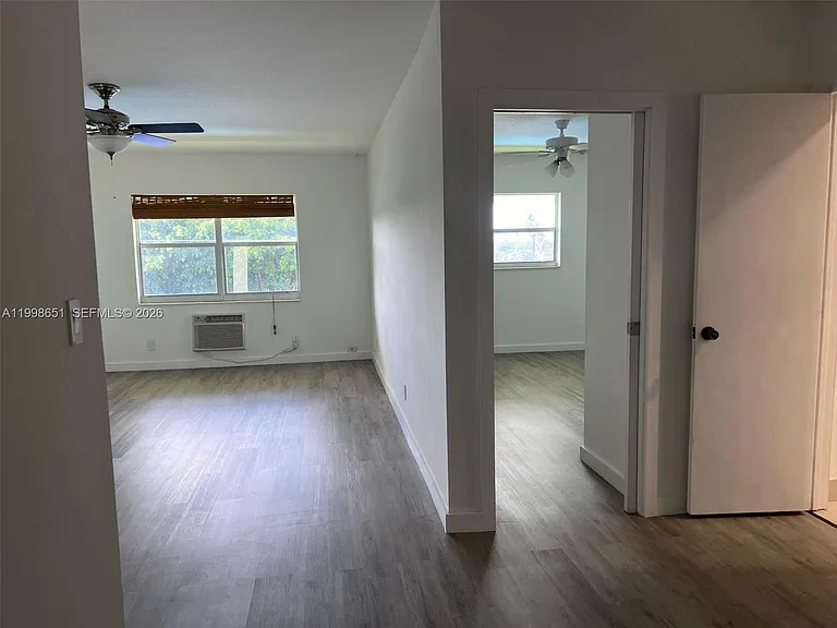 1350 E Sample Rd #306 — Photo 7