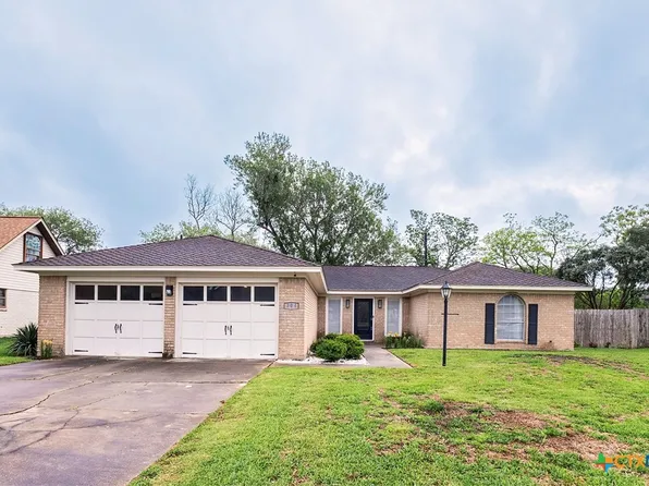 304 Sherwood Dr, Victoria, TX 77901