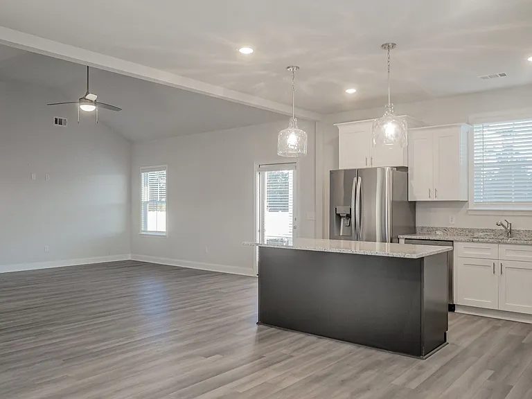 206 Aunt Bee Blvd — Photo 5