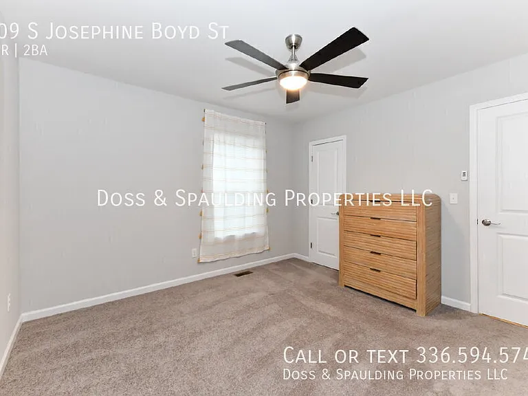 909 S Josephine Boyd St — Photo 17