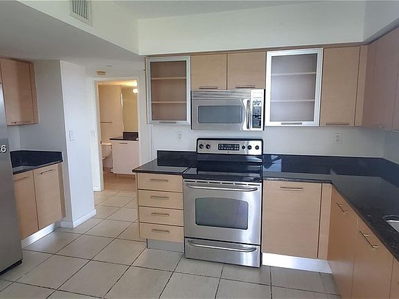 2nd image of 3300 NE 191st St APT 501