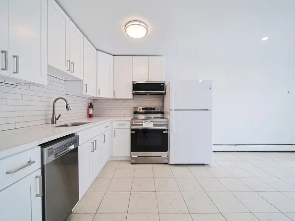 93 Myrtle Avenue image 10 of 18